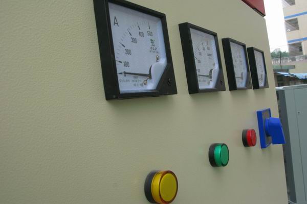 新沂配电柜-3683讲讲配电柜注意事项